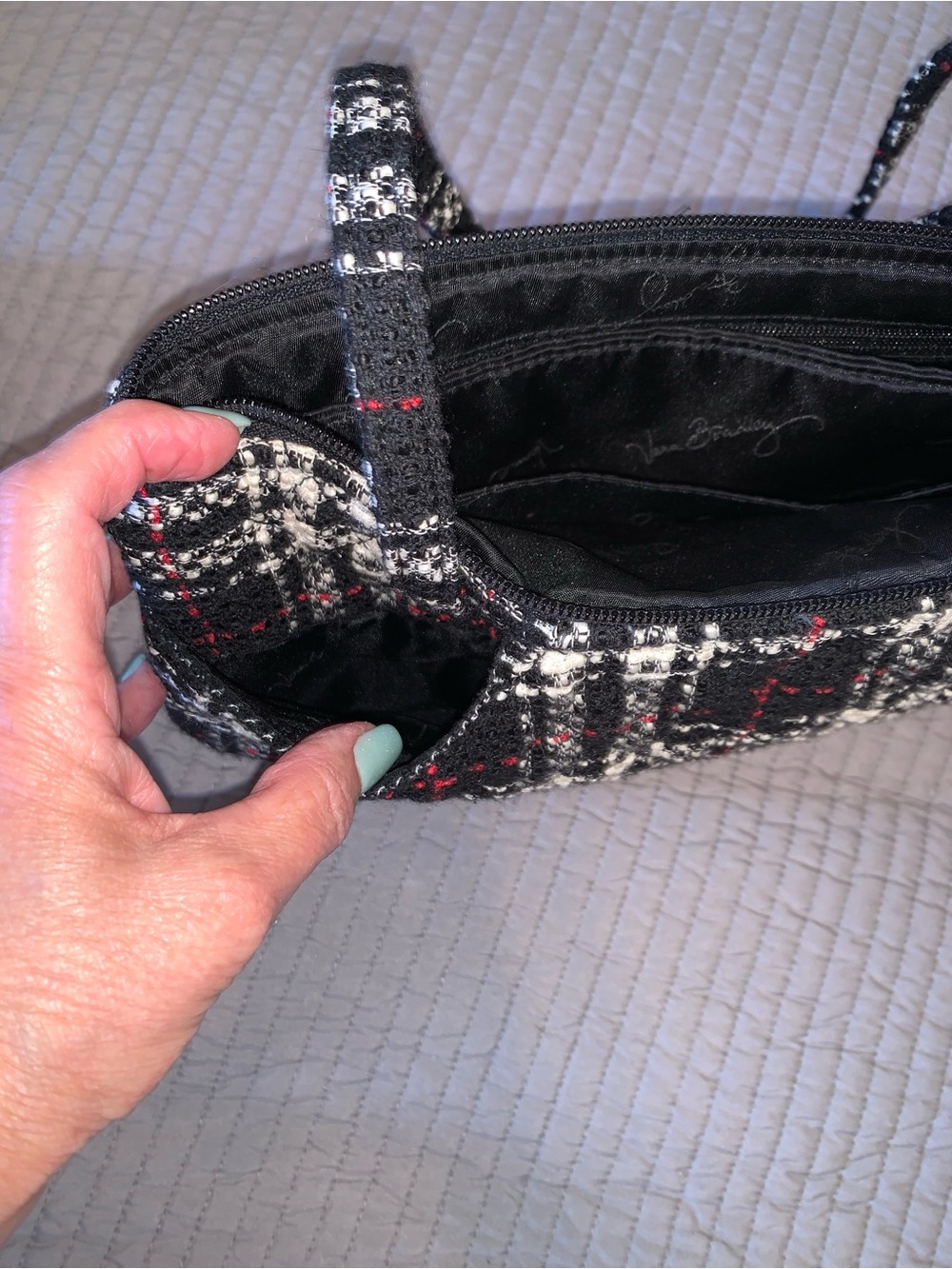 Vera Bradley shoulder handbag Beautiful plaid, black and white with red accents - Picture 12 of 16